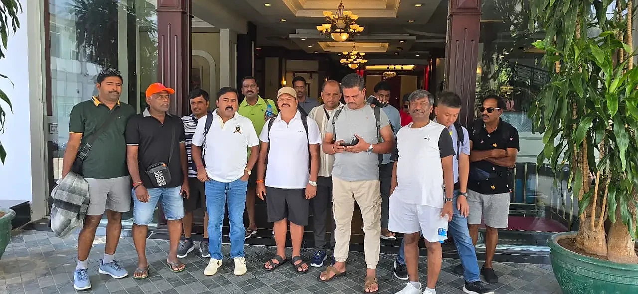 Men's Tours photo 1